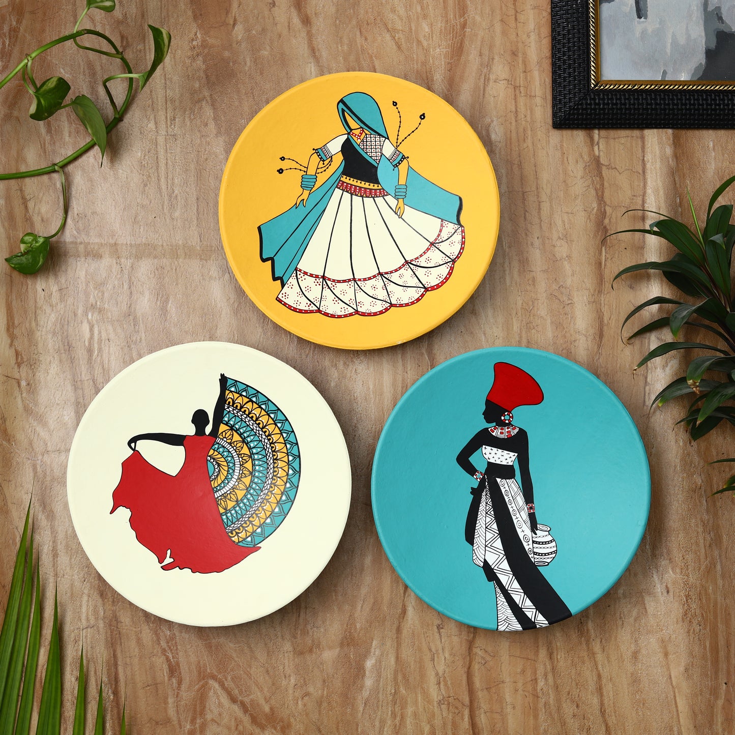 'Women Trio' Handpainted Terracotta Decorative Wall Plate, Set of 3 (9 Inch)