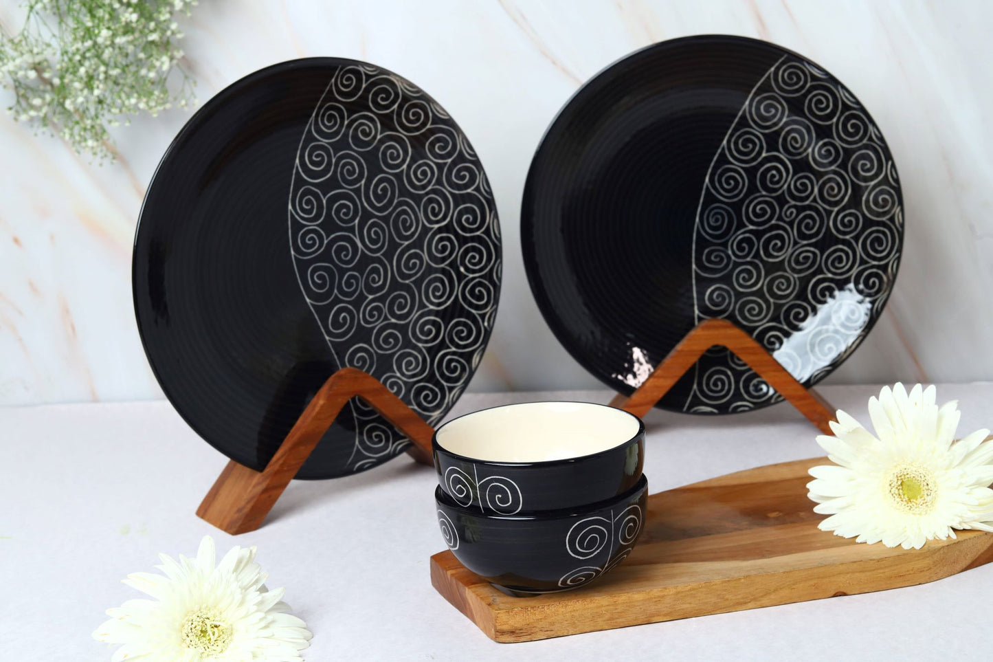 'Creeping Vine' Black Ceramic Dinner Plate and Veg Bowls, 4 Piece