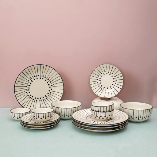 'Dripping Lines' Ceramic Studio Pottery Dinner Set of 4, 14 Piece