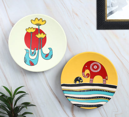 'Natural Beauty' Hand-Painted Terracotta Decorative Wall Plate, Set of 2 (9 Inch)