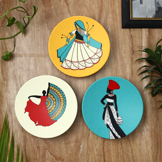 'Women Trio' Hand-Painted Terracotta Decorative Wall Plate, Set of 3 (9.5 Inch)
