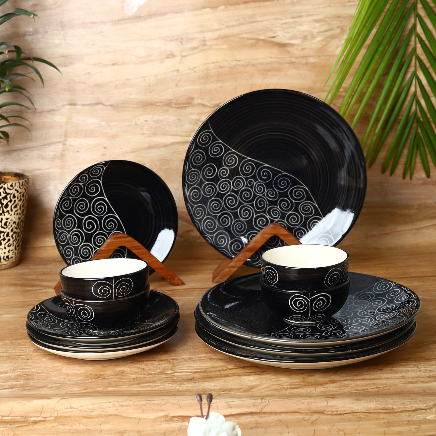 'Black Vine' Ceramic Dinner Set of 4 Dinner Plate, 4 Quarter Plates & 4 Bowl Sets