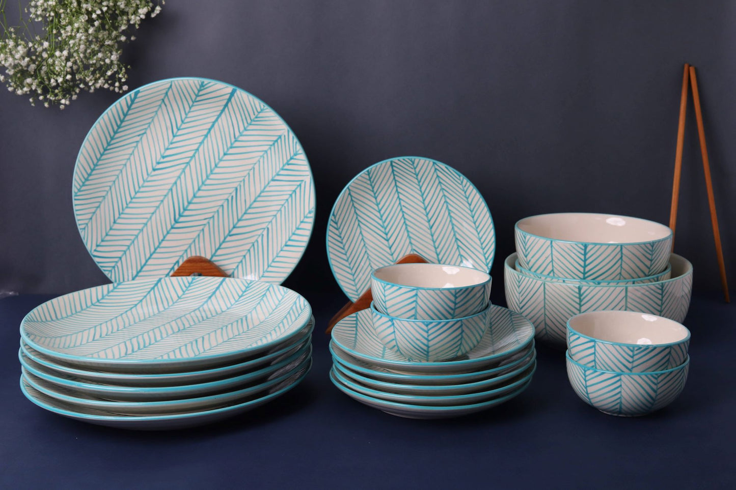 'Green Stripe' Ceramic Dinner Set of 21 Pieces