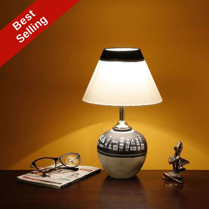 Artysta 'Monochrome Matka' Table Lamp In Terracotta (Black & White, 12.5 Inch)