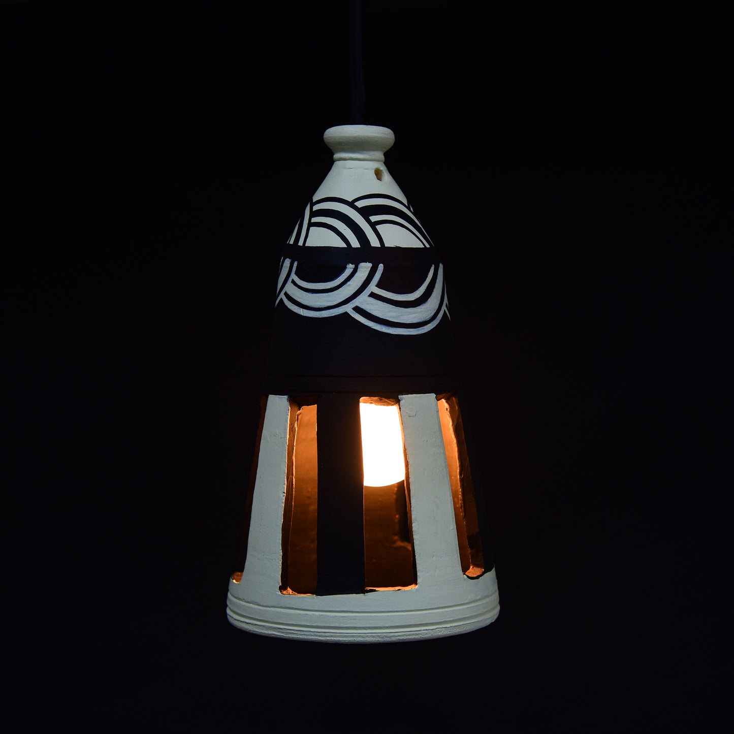 'Loopy Bottle' Terracotta Hand-painted Hanging Lamp (White & Black)