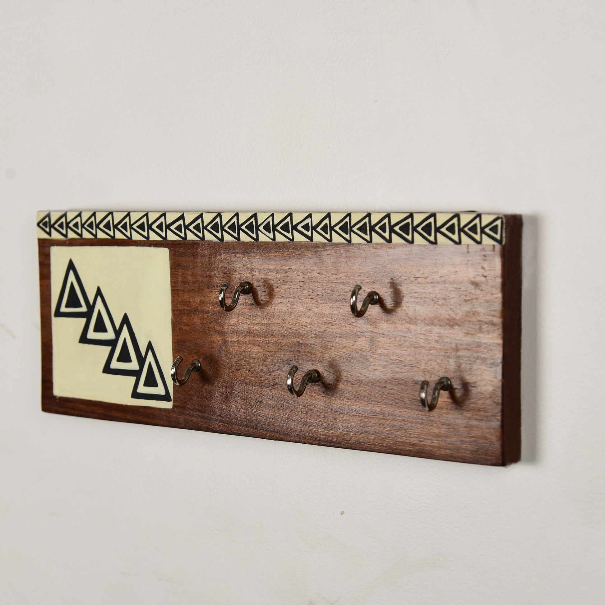 Handcrafted Wooden Decorative Key Holder In White And Black Color