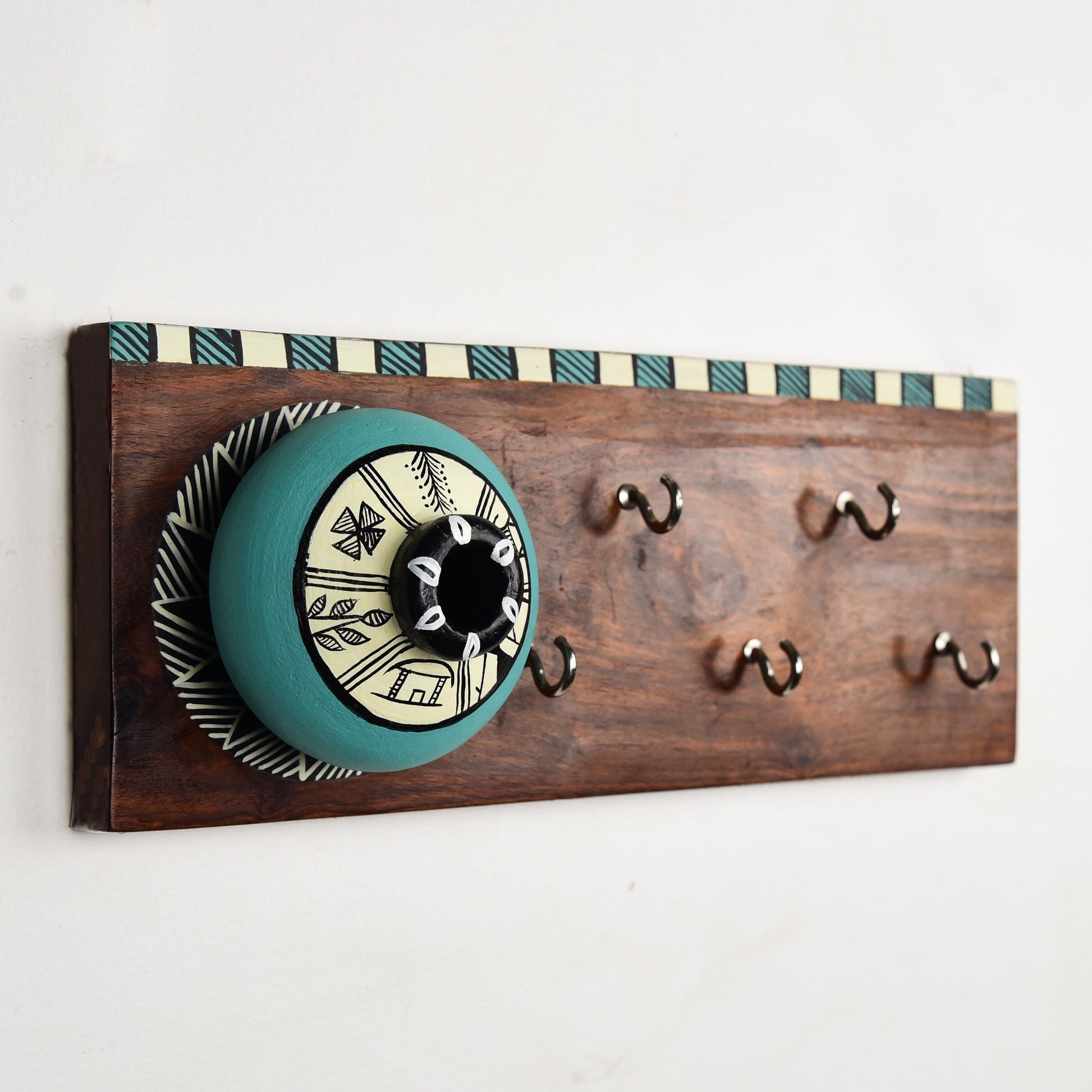 'Matki On Top' Handcrafted Wooden Decorative Key Holder In Blue Color