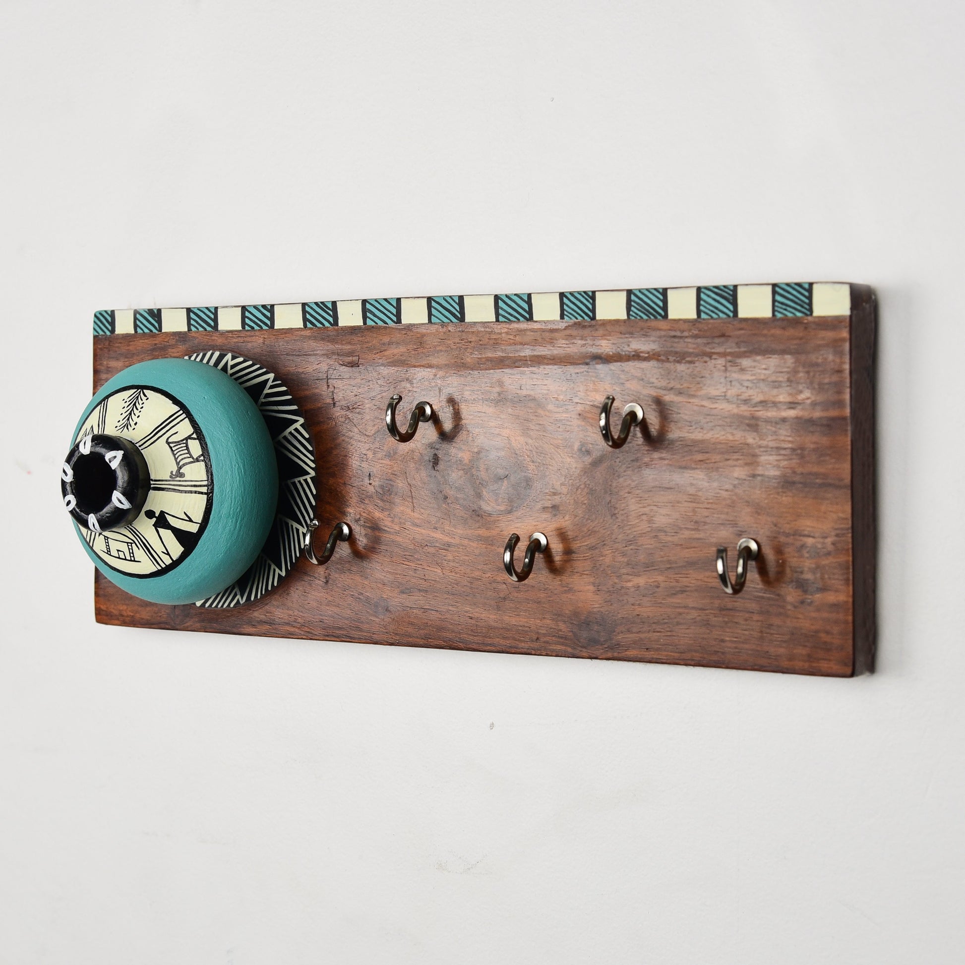 'Matki On Top' Handcrafted Wooden Decorative Key Holder In Blue Color