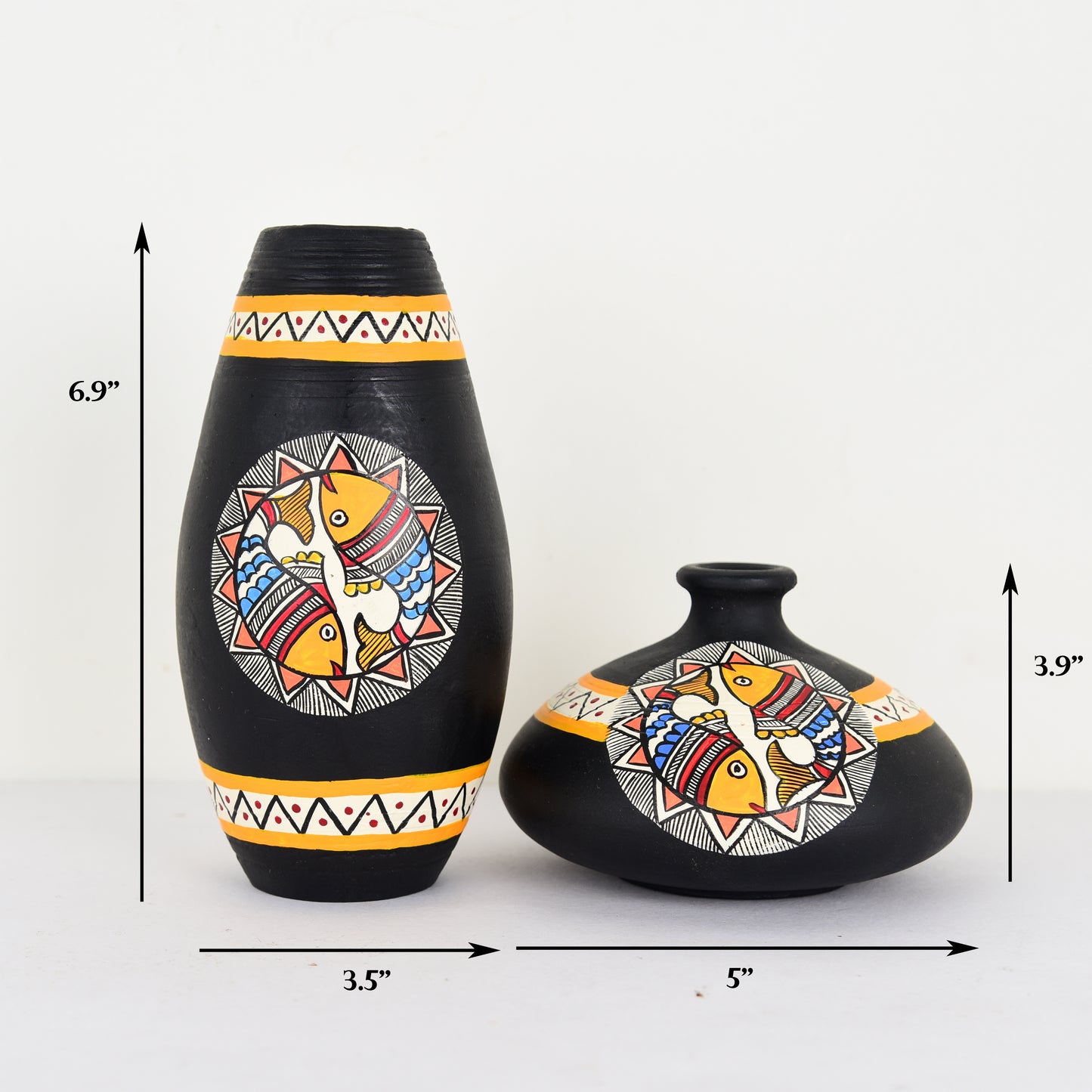 Madhubani Design Terracotta Decorative Vase In Black Color, Set of 2