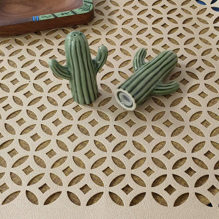 Cactus Shaped Salt And Pepper Shaker Set of 2 - artystagallery