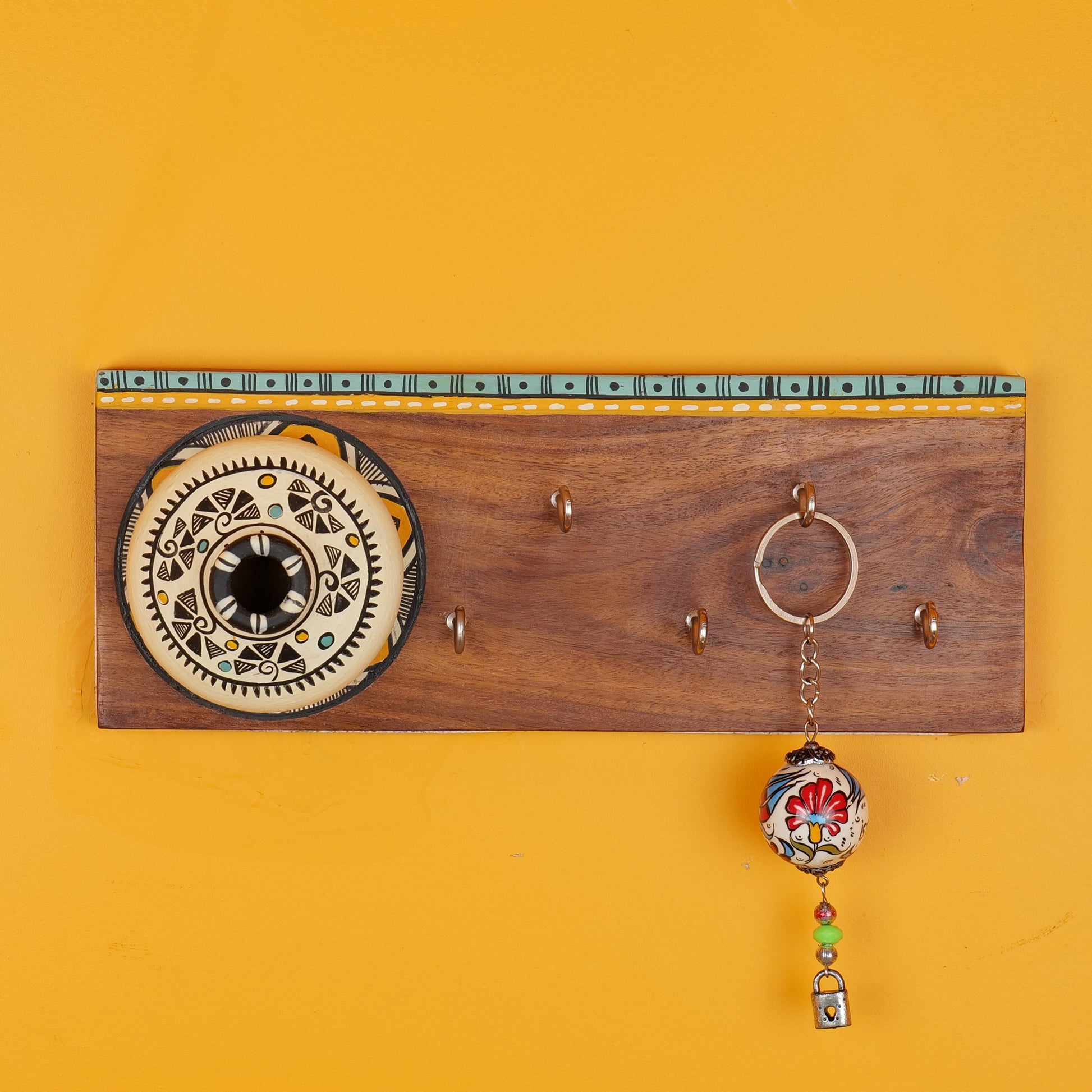 'Matki On Top' Handcrafted Wooden Decorative Key Holder