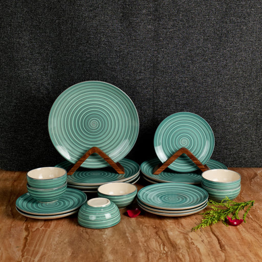 'Sea Swirls' Studio Pottery Ceramic Dinner Set (18 Piece)