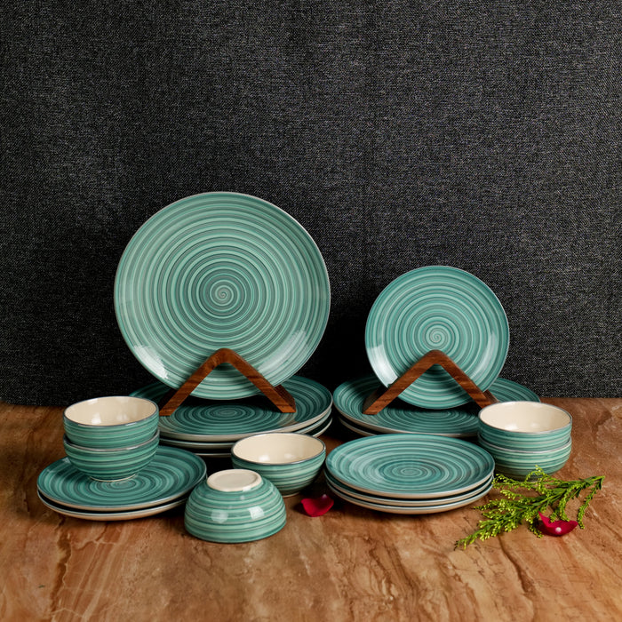 'Sea Swirls' Studio Pottery Ceramic Dinner Set (18 Piece)