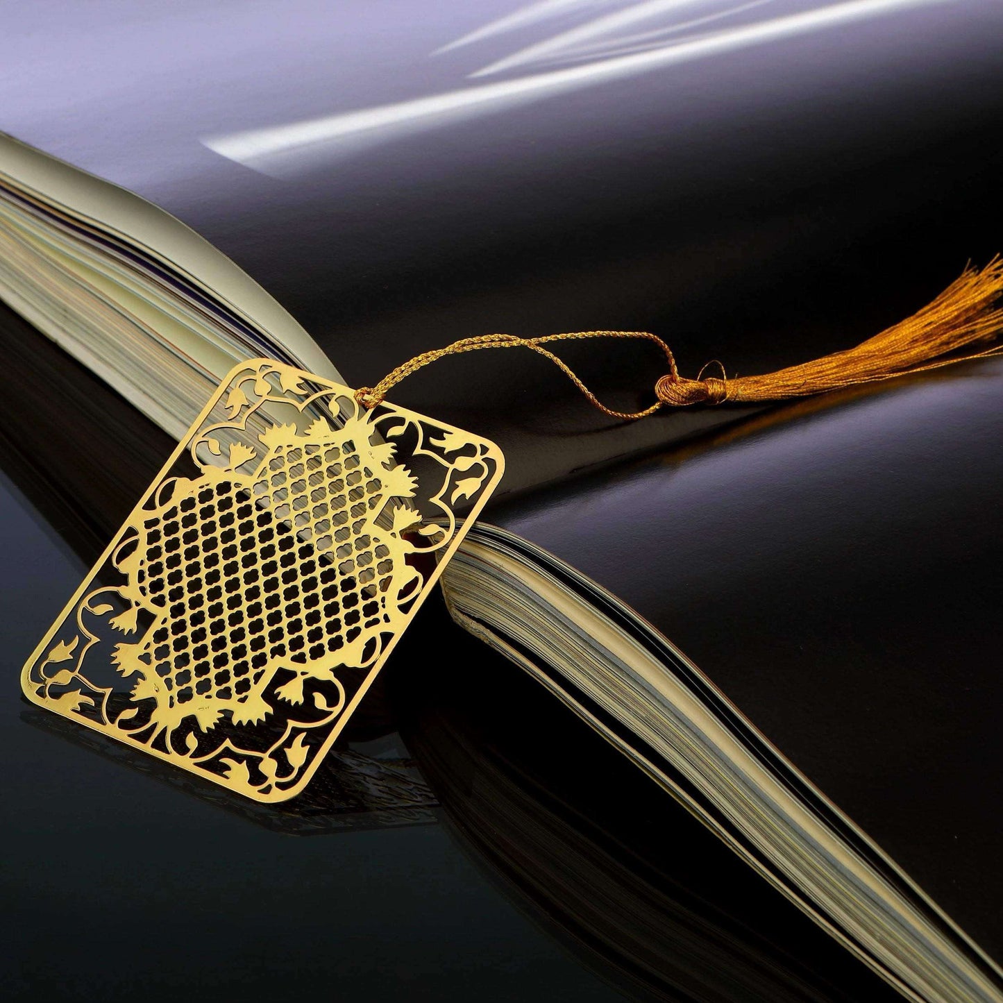 Ornamental Taj Golden Brass Metal Bookmark with Golden Tassel - artystagallery